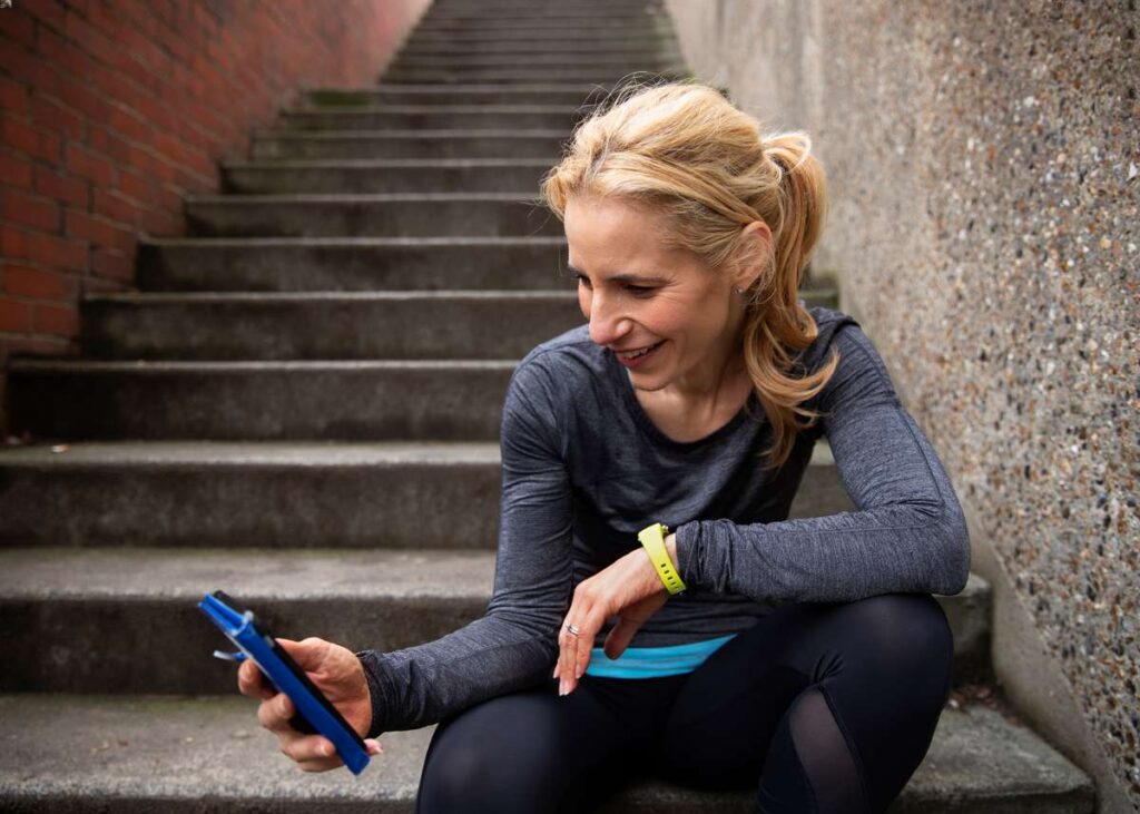 Ile kalorii spalisz, robiąc dziennie 10 tysięcy kroków?